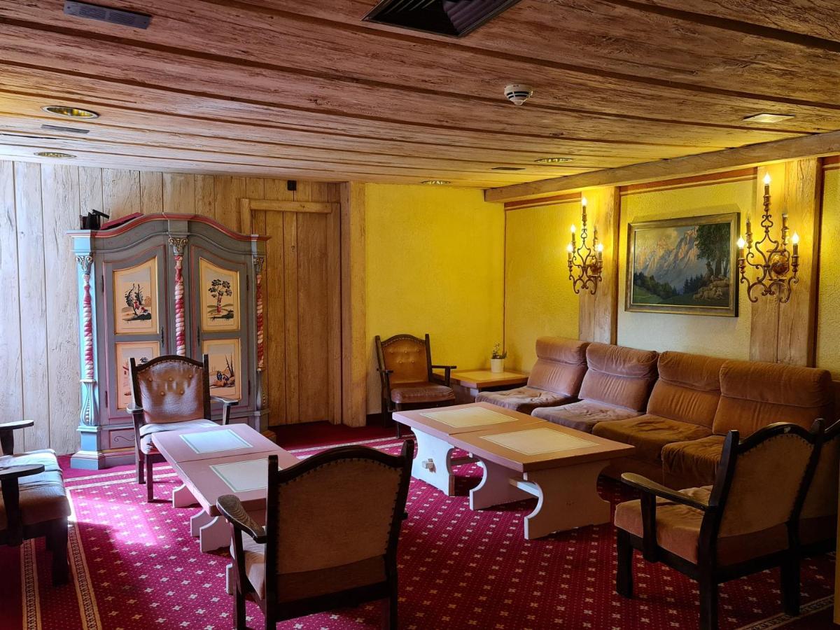 Das Kronen Hotel 제펠드 인 티롤 외부 사진